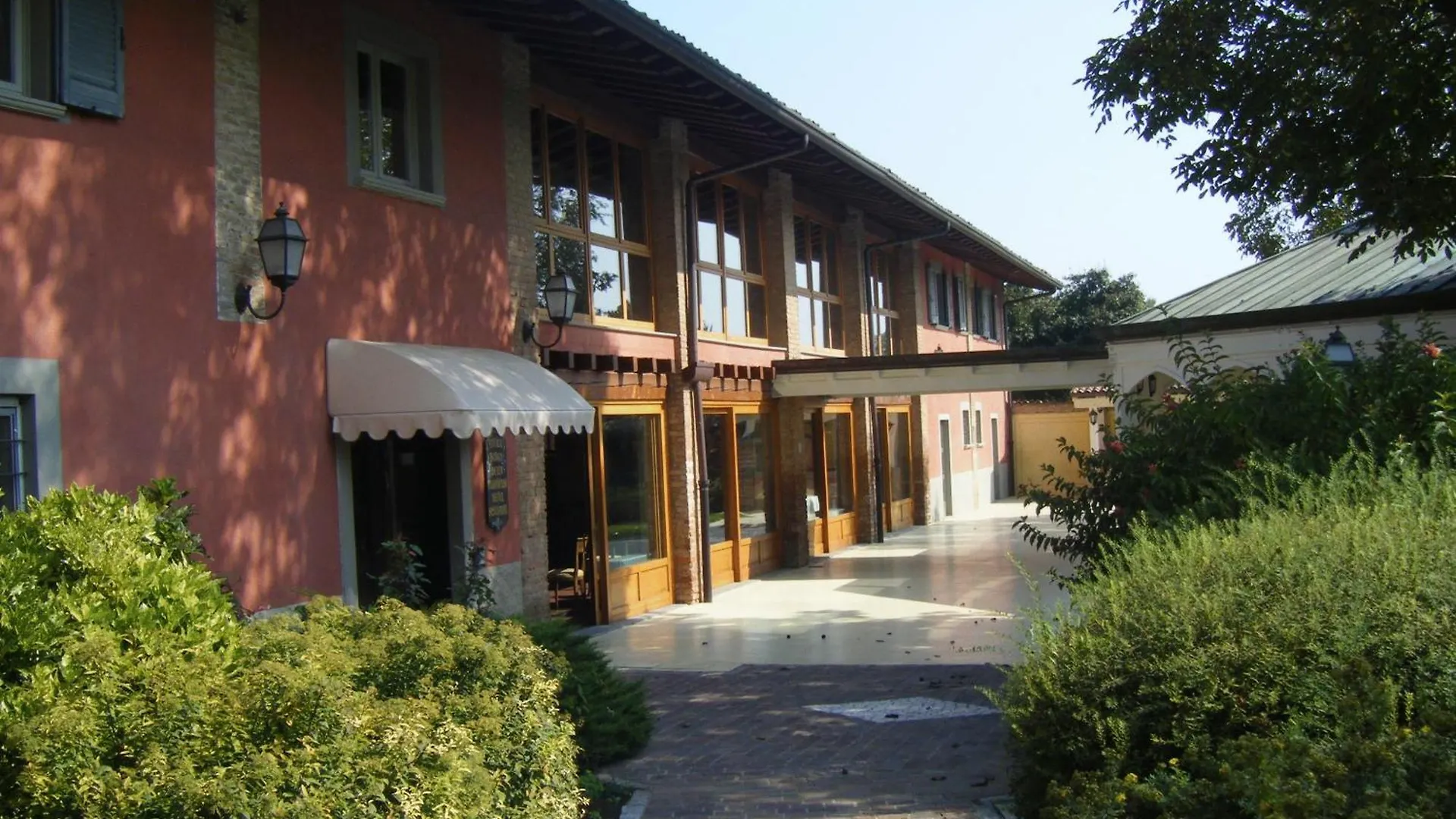 Bes Hotel Bergamo Cologno Al Serio