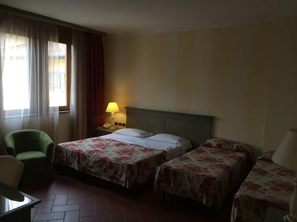 Bes Hotel Bergamo Колоньо-аль-Серио